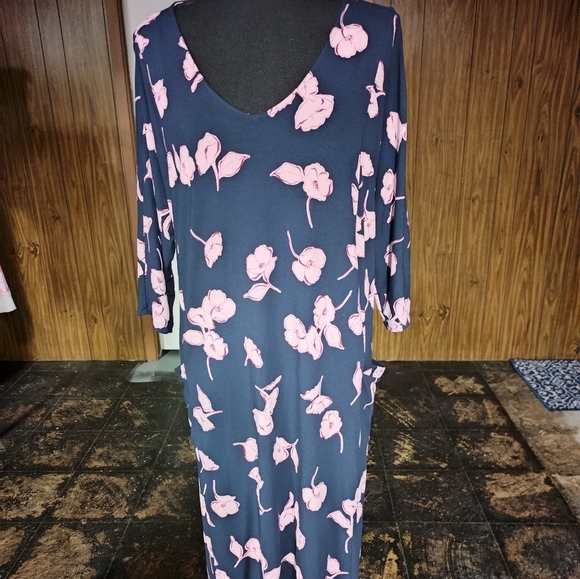 Jill - Elegant Floral Dress